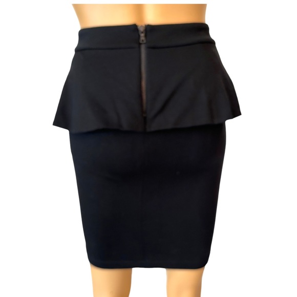 Alice + Olivia Black Stretch Peplum Skirt - Picture 3 of 5